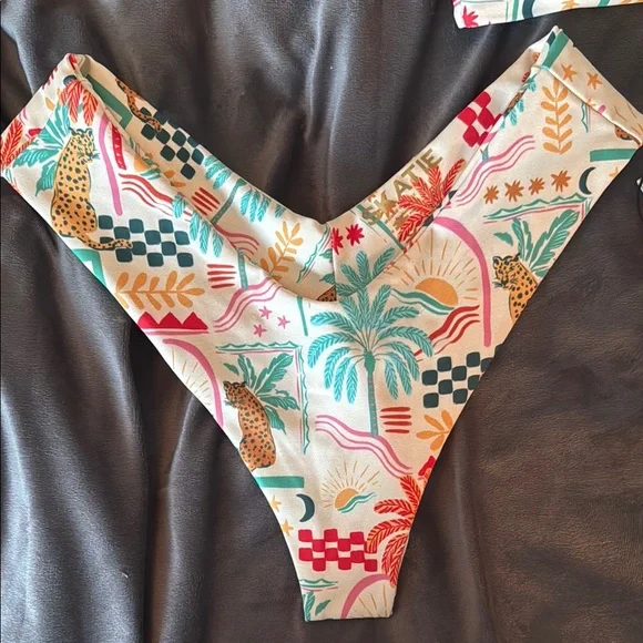 Skatie Tropical Print Bikini Set - Picture 3 of 4